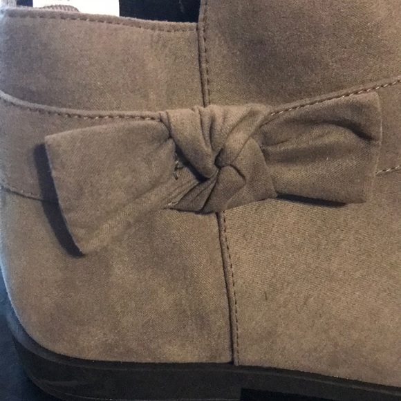 Almost Perfect 5 / Gray Suede Crazy 8 Booties - Picture 2 of 7